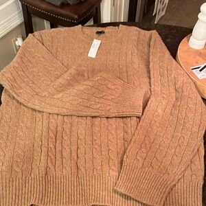 Brand new cable knit men’s sweater in XL- tan and 100% lambs wool